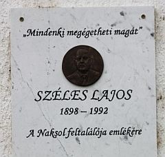 Széles Lajos - Naksol feltalálója tábla